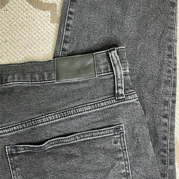 Madewell The High-Rise Slim Crop Boyjean raw hems washed black jeans - Picture 12 of 15